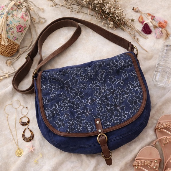 Lucky Brand Handbags - Lucky Brand Denim Floral Crossbody Messenger Bag Boho Navy